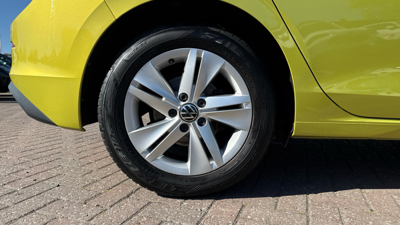 Volkswagen Golf 1.5 eTSI 150 Life 5dr DSG Petrol Hatchback